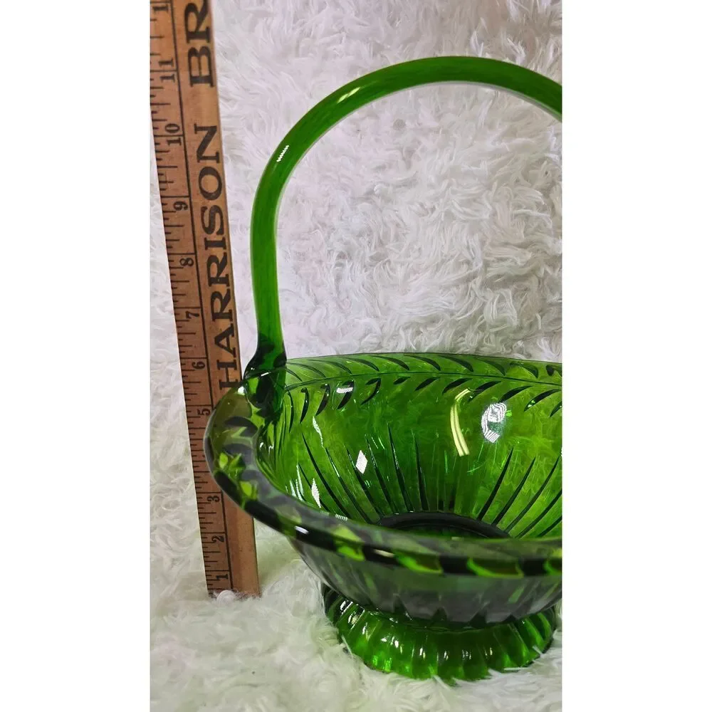Tiara Exclusive Emerald Green Laurel Basket